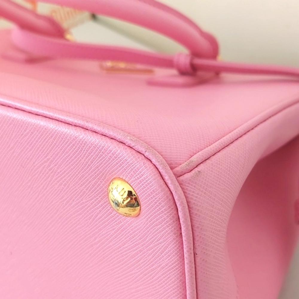 Prada pink Galleria Saffiano leather bag - Picture 9 of 17
